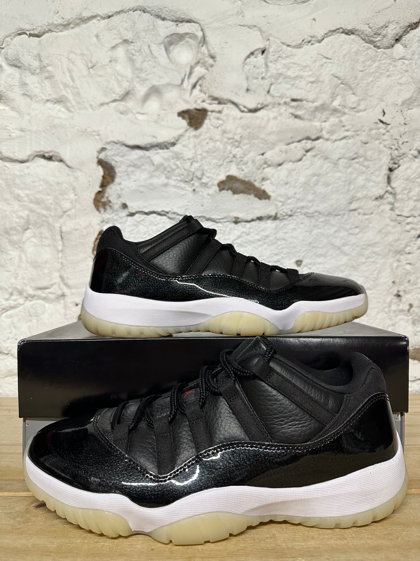 Air Jordan 11 Low 72-10 Sz 10.5 DS
