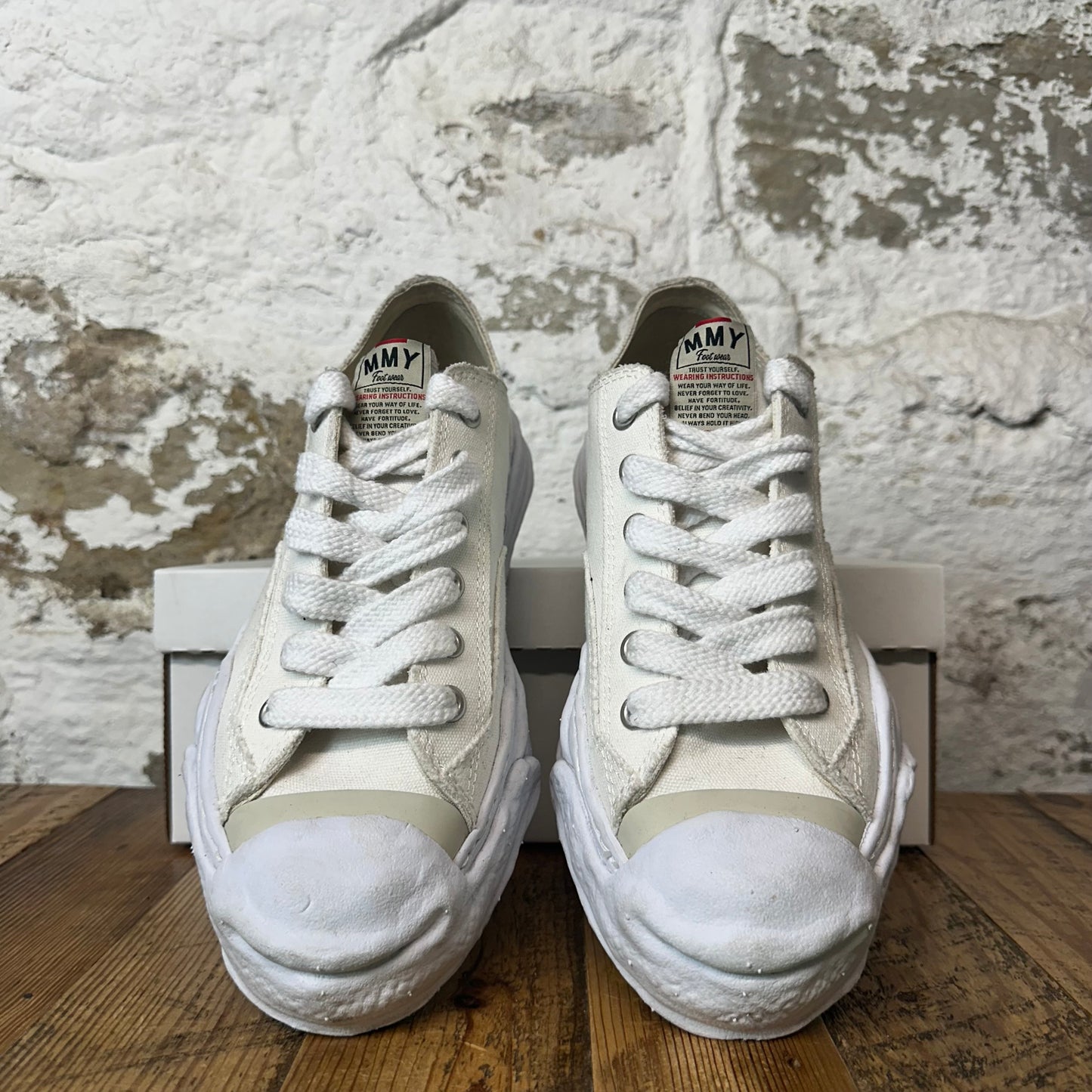Maison Mihara Hank White Cream Sneaker Sz 10 (43) No Box