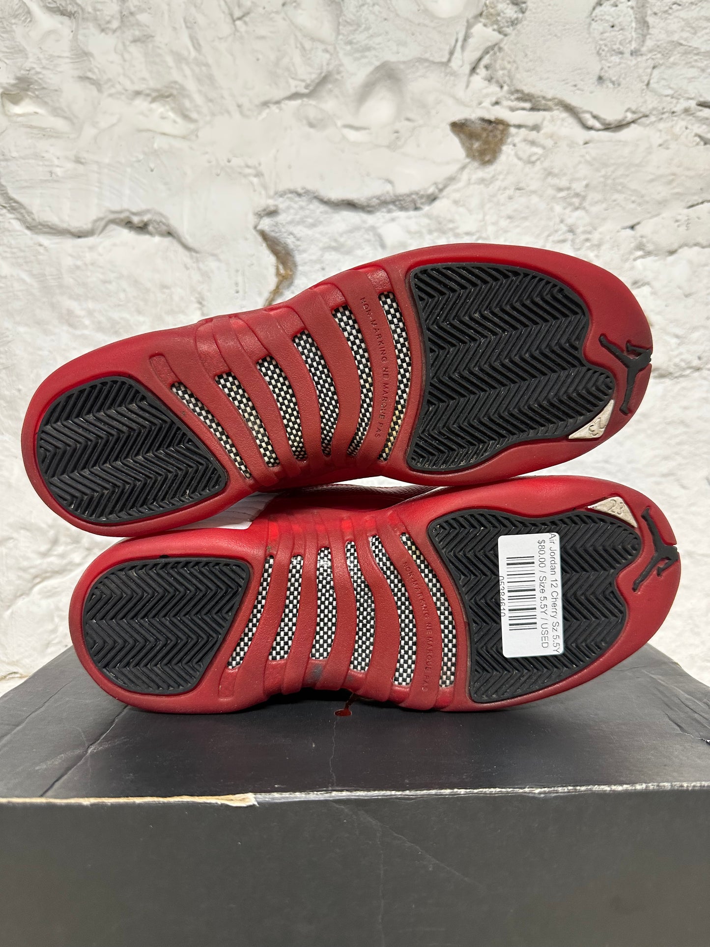 Air Jordan 12 Cherry Sz 5.5Y