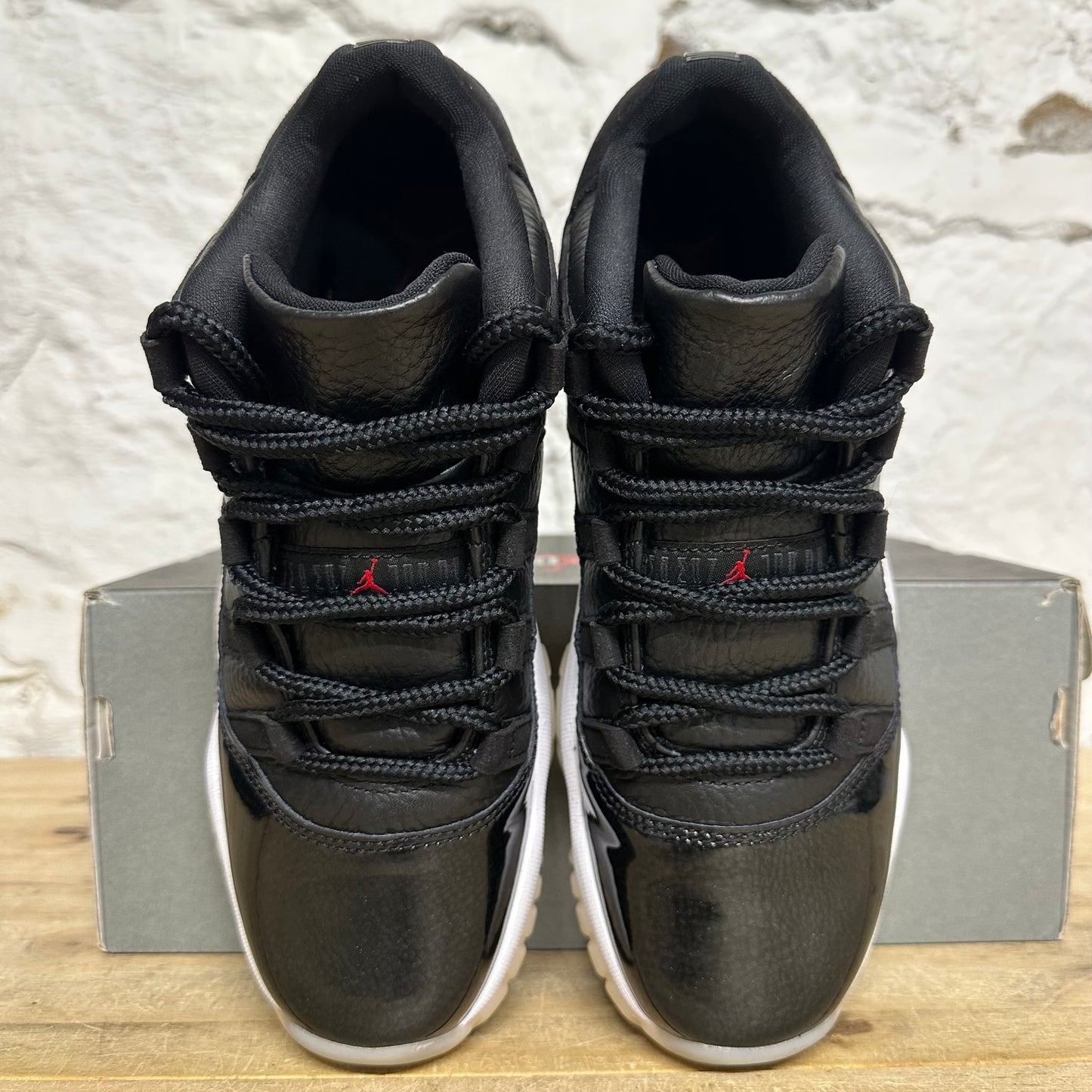 Air Jordan 11 Low 72-10 Sz 7Y