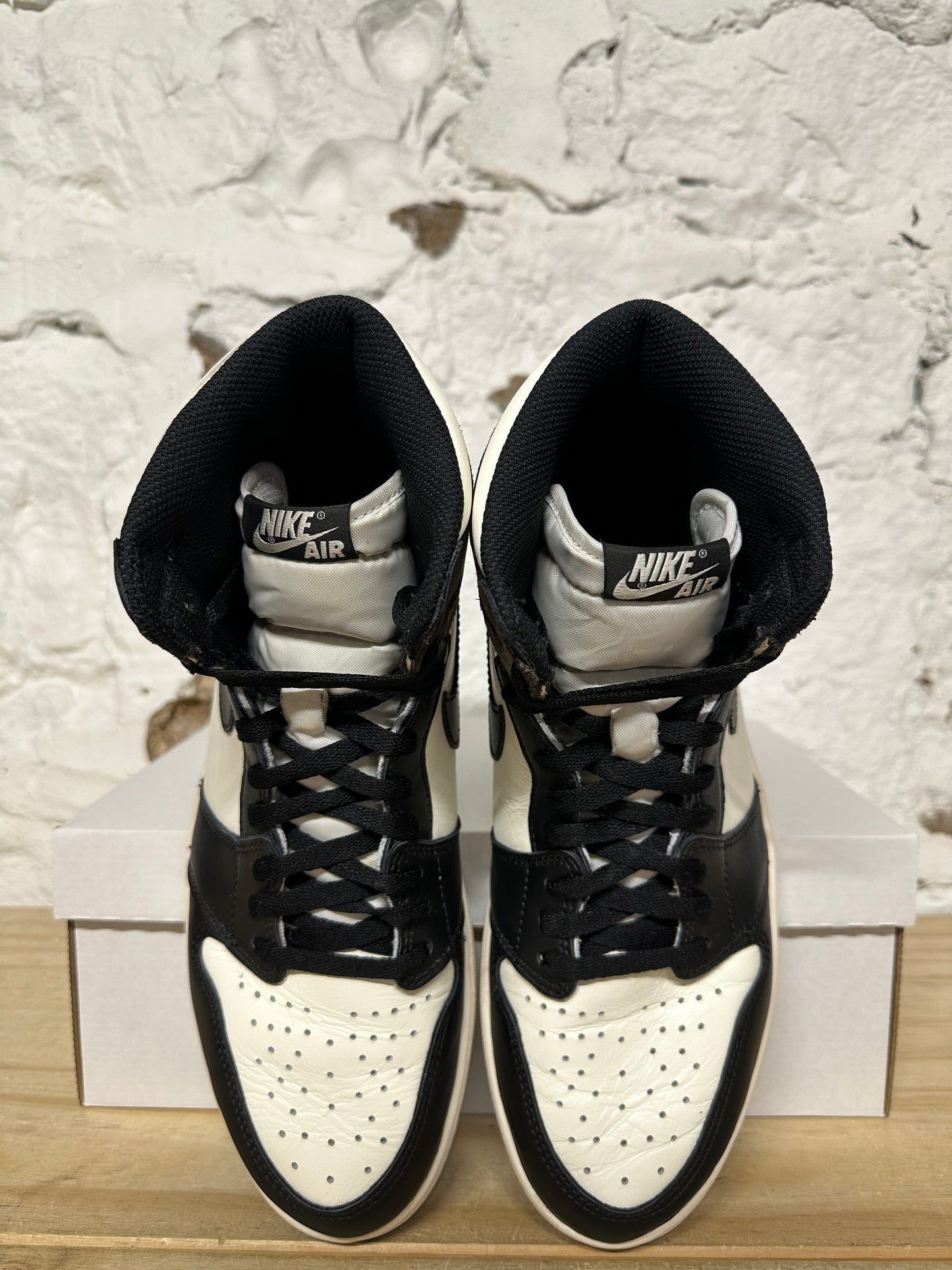 Air Jordan 1 High Mocha Sz 11.5