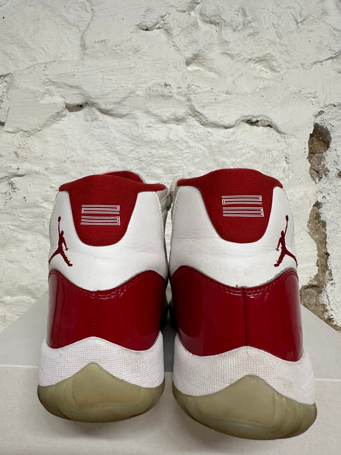 Air Jordan 11 High Cherry Sz 10.5