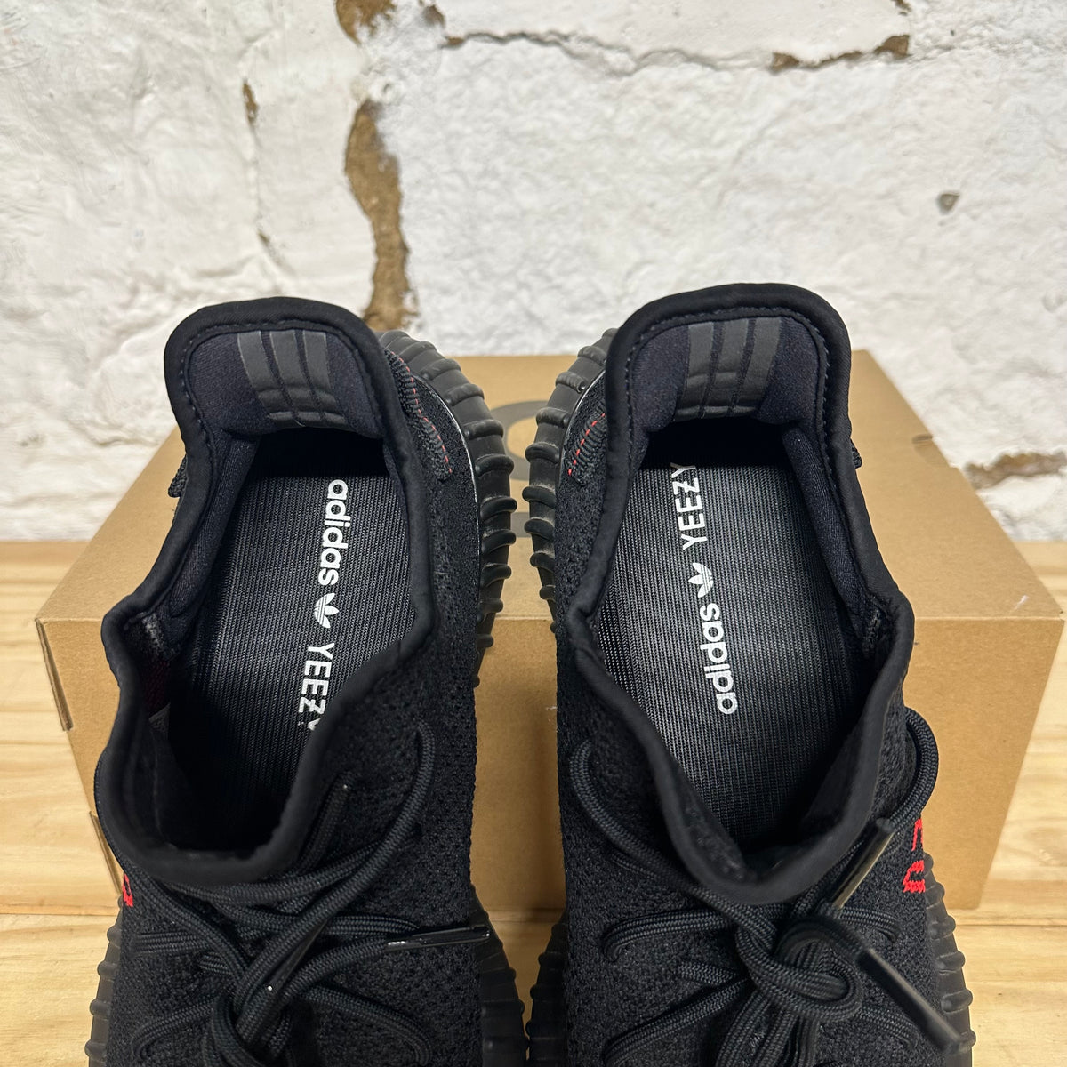 Yeezy 350 V2 Bred Sz 10.5