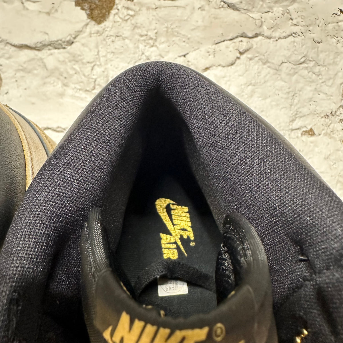 Air Jordan 1 High Black Metallic Gold Sz 12 DS
