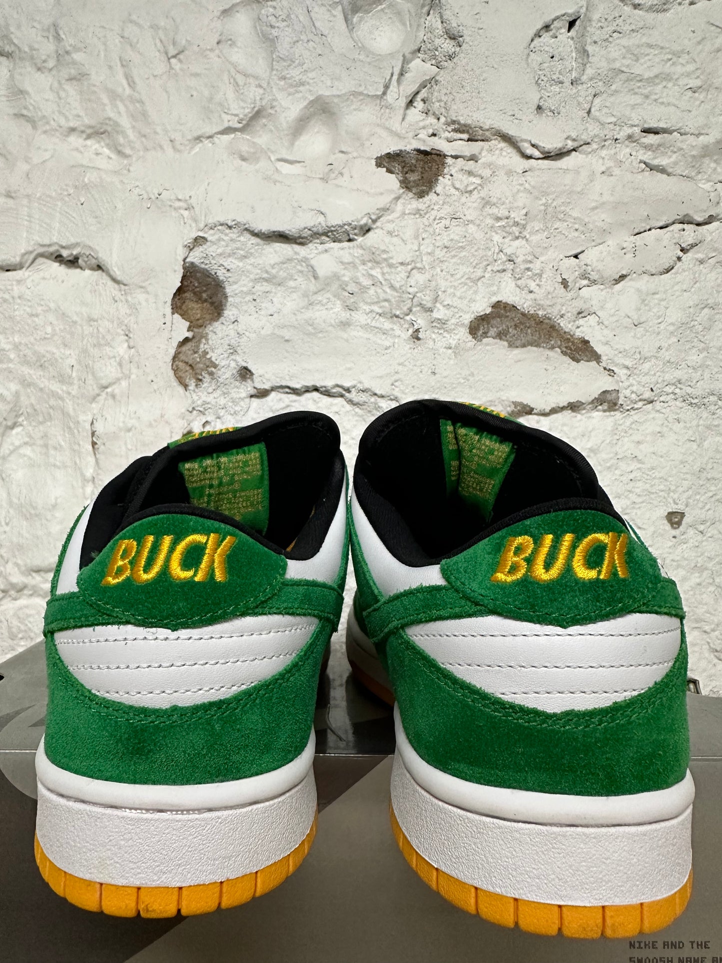 Nike SB Dunk Low Bucks Sz 9 DS