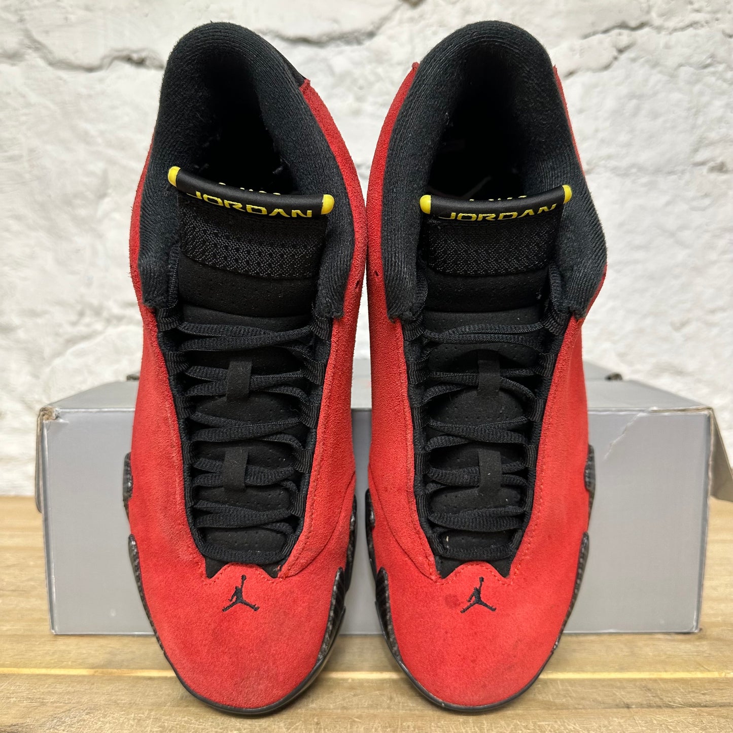 Air Jordan 14 Ferrari (2025) Sz 9