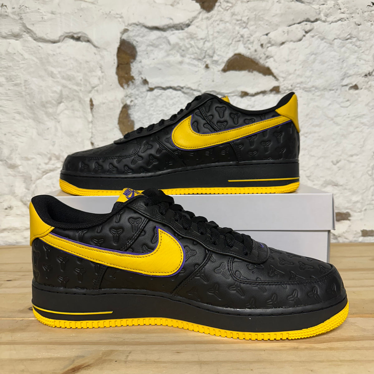 Nike Air Force 1 Low Kobe Bryant Lakers Away (Numbered Editon)  Sz 14 DS