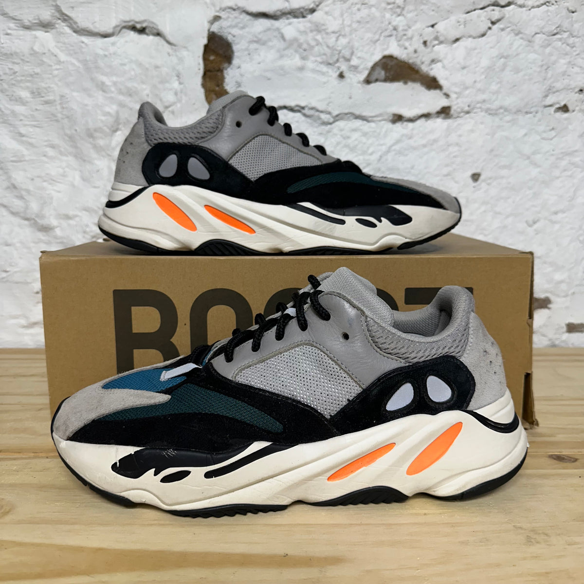 Yeezy 700 Wave Runner Sz 12.5