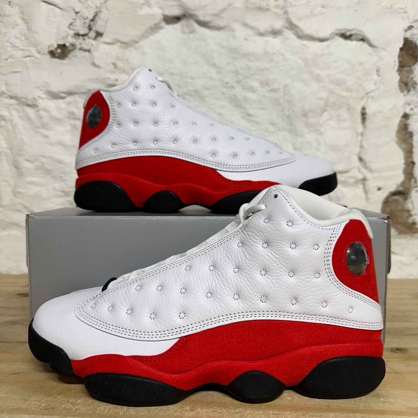 Air Jordan 13 Chicago (2026) Sz 8.5 DS