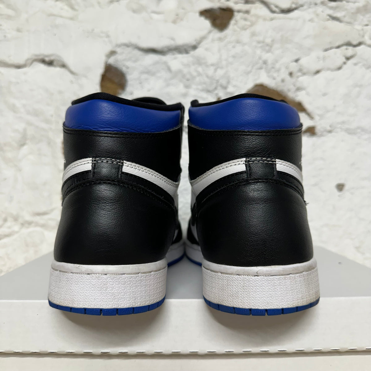 Air Jordan 1 High Royal Toe Sz 8.5