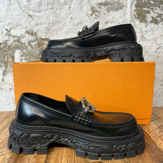Louis Vuitton Black Baroque Loafer Sz 9.5 (8LV)