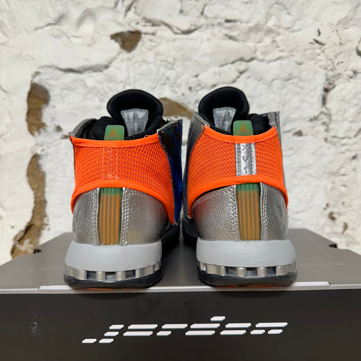 Jordan 16 Free The Youth Sz 10.5 DS
