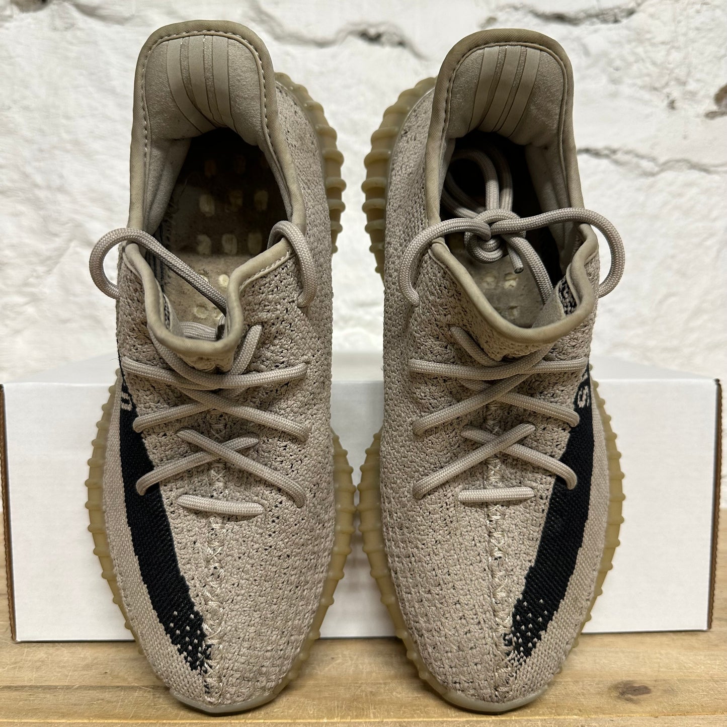 Yeezy 350 V2 Slate Sz 7