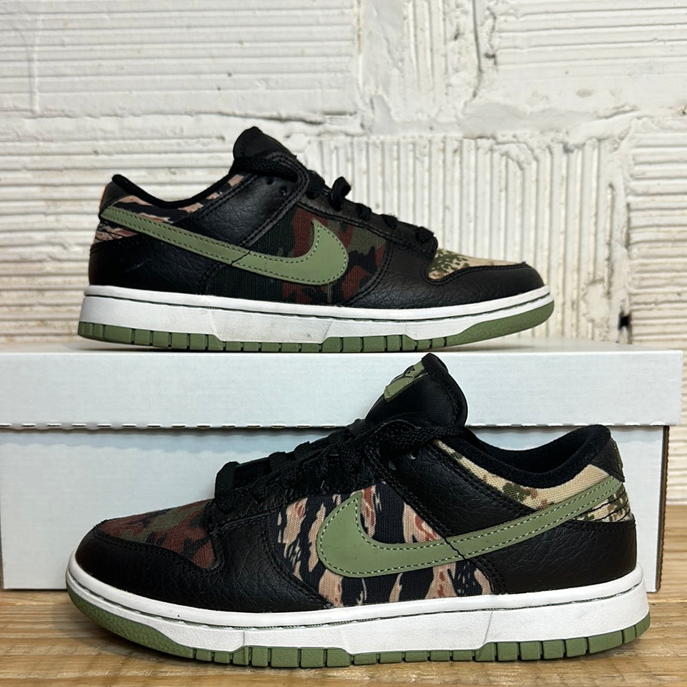 Nike Dunk Low Black MultiCamo Sz 6