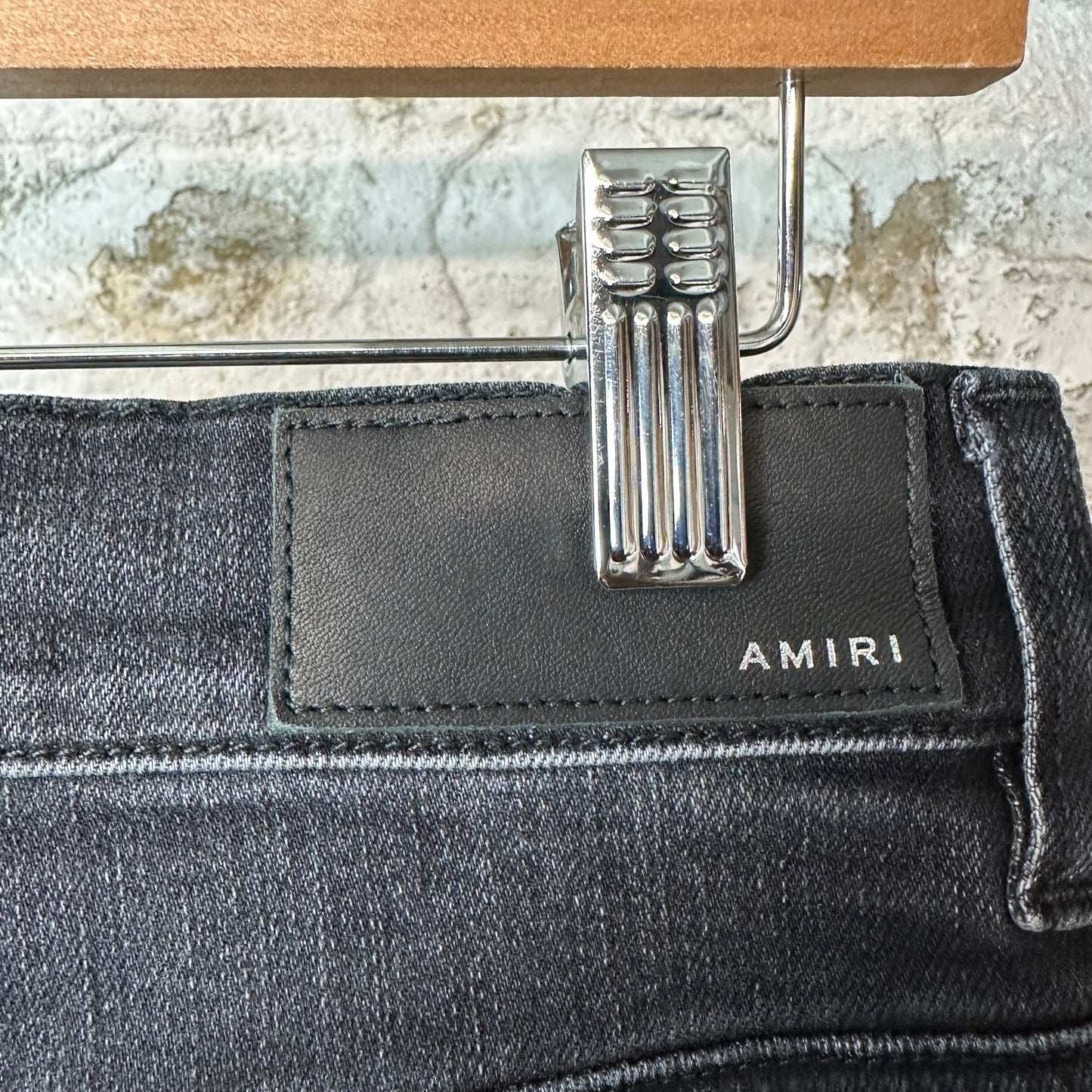 Amiri Plain Faded Black Distressed Denim Jeans Sz 32