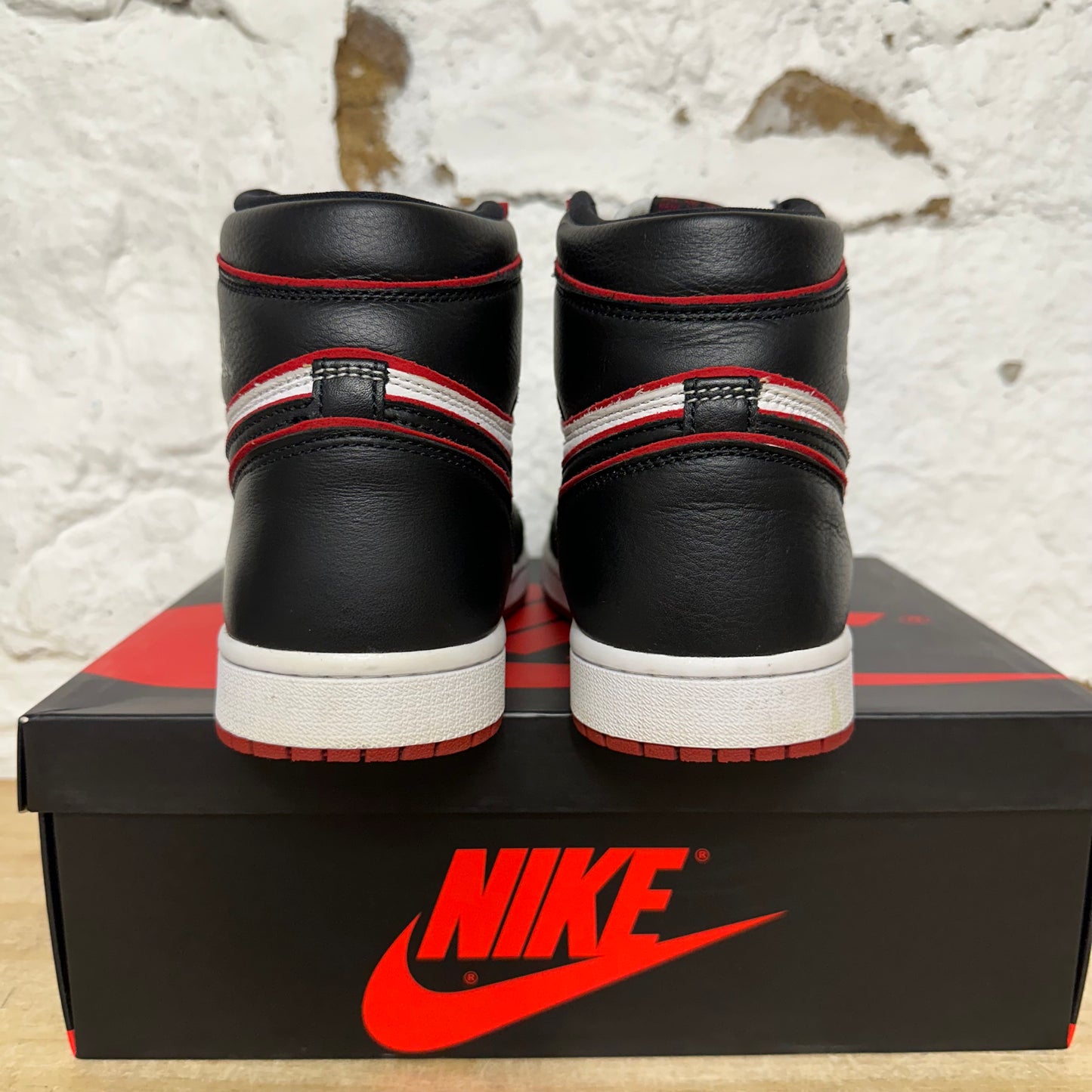 Air Jordan 1 High Bloodline Sz 8