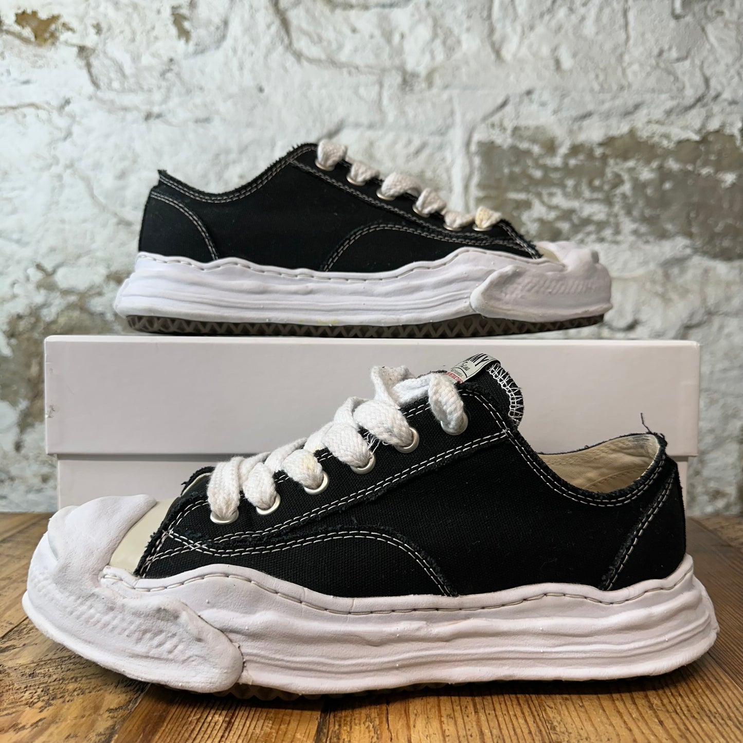 Maison Mihara Black White Hank Sneaker Sz 10 (43)
