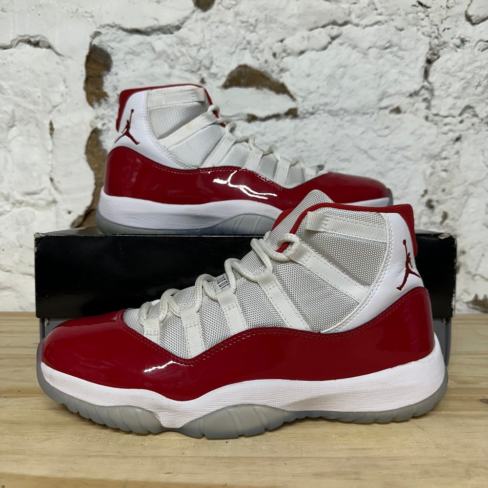 Air Jordan 11 High Cherry (2022) Sz 10.5