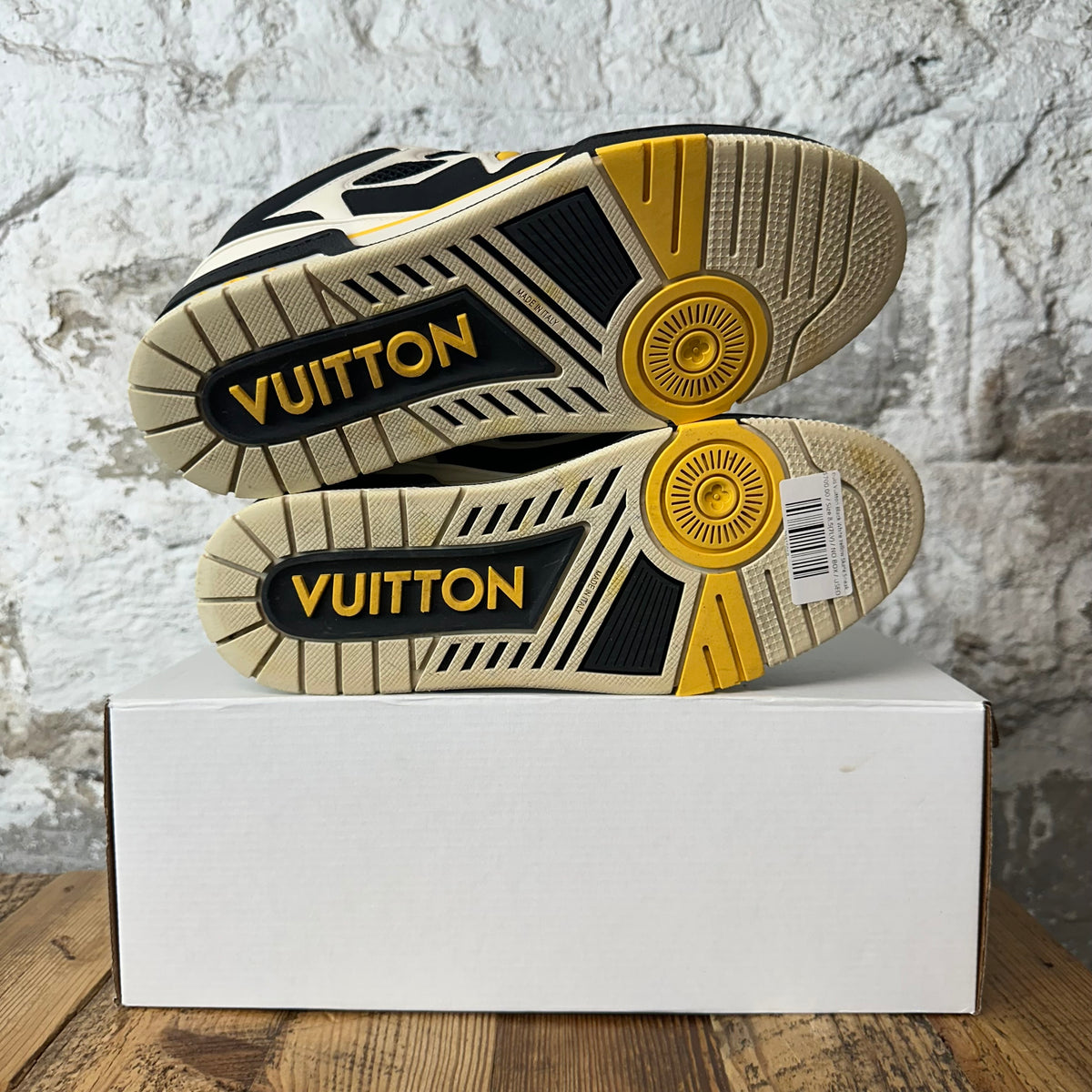 Louis Vuitton Black White Yellow Skate Sneaker Sz 8.5 (7LV)