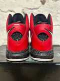 Lebron 8 V/2 Chrisrtmas Sz 10