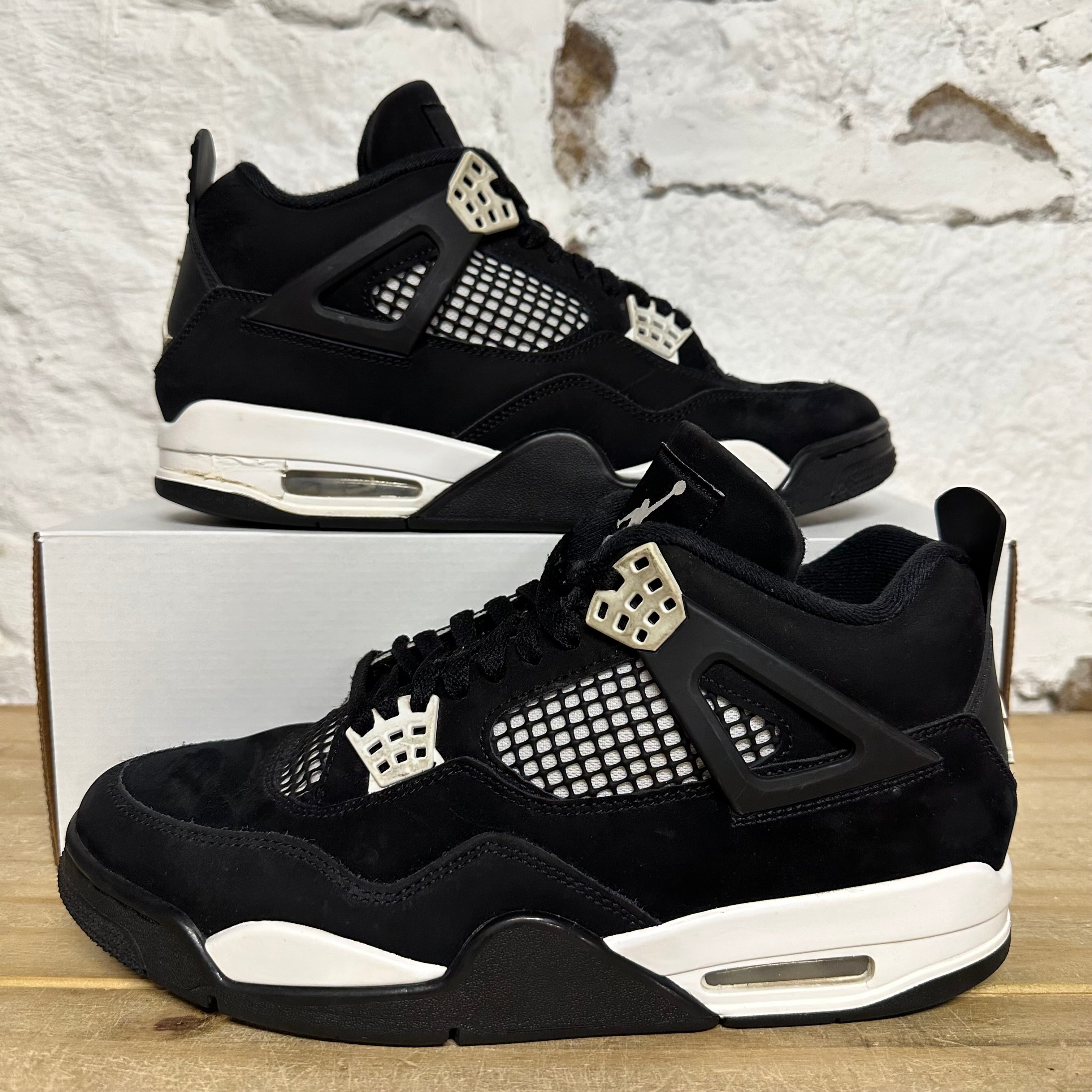 Air Jordan 4 White Thunder Sz 10