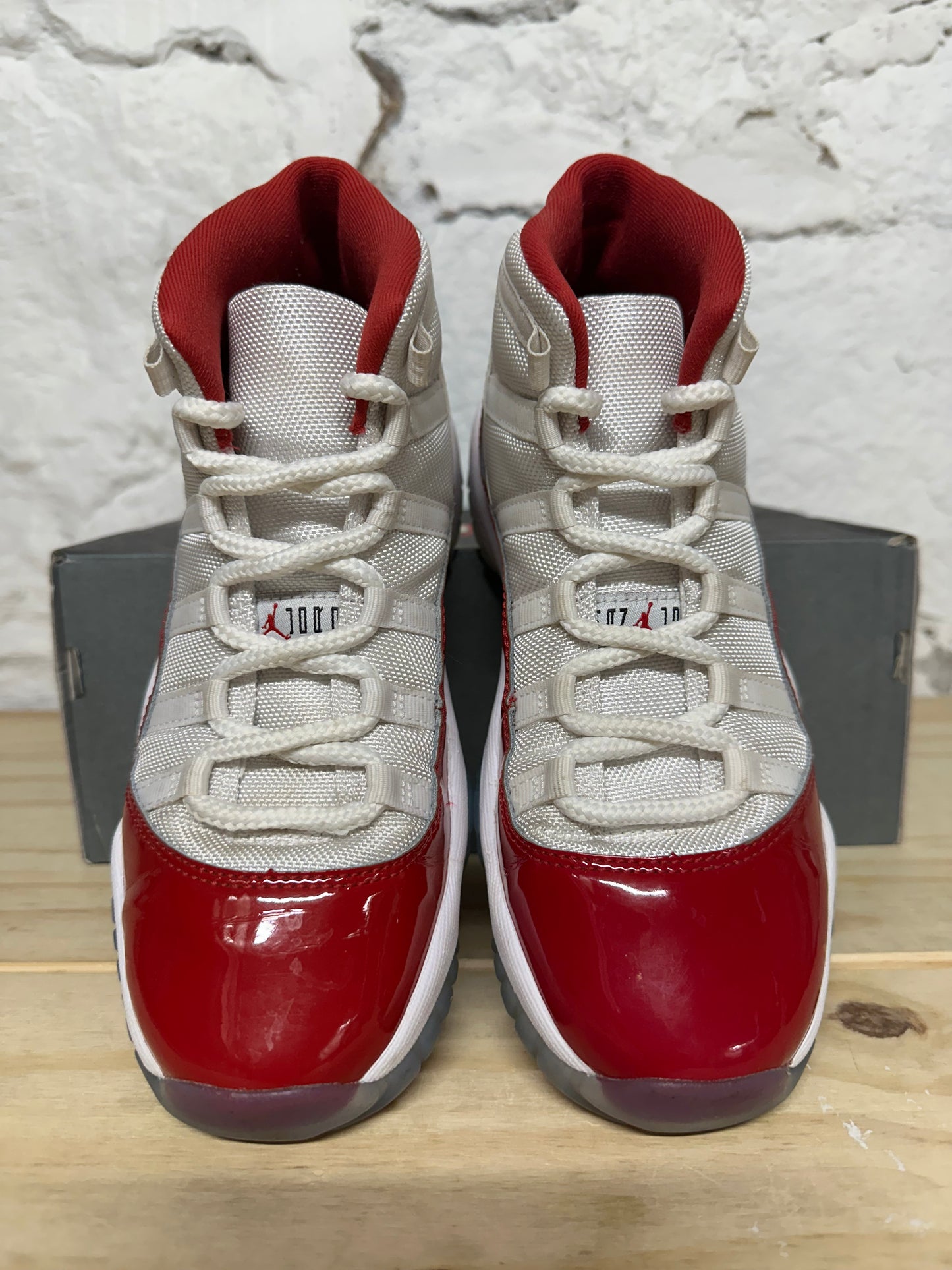 Air Jordan 11 High Cherry Sz 5Y