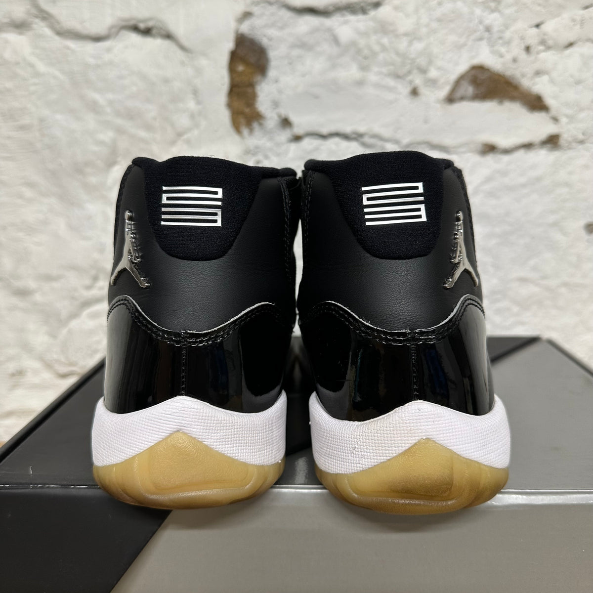 Air Jordan 11 High Jubilee Sz 8