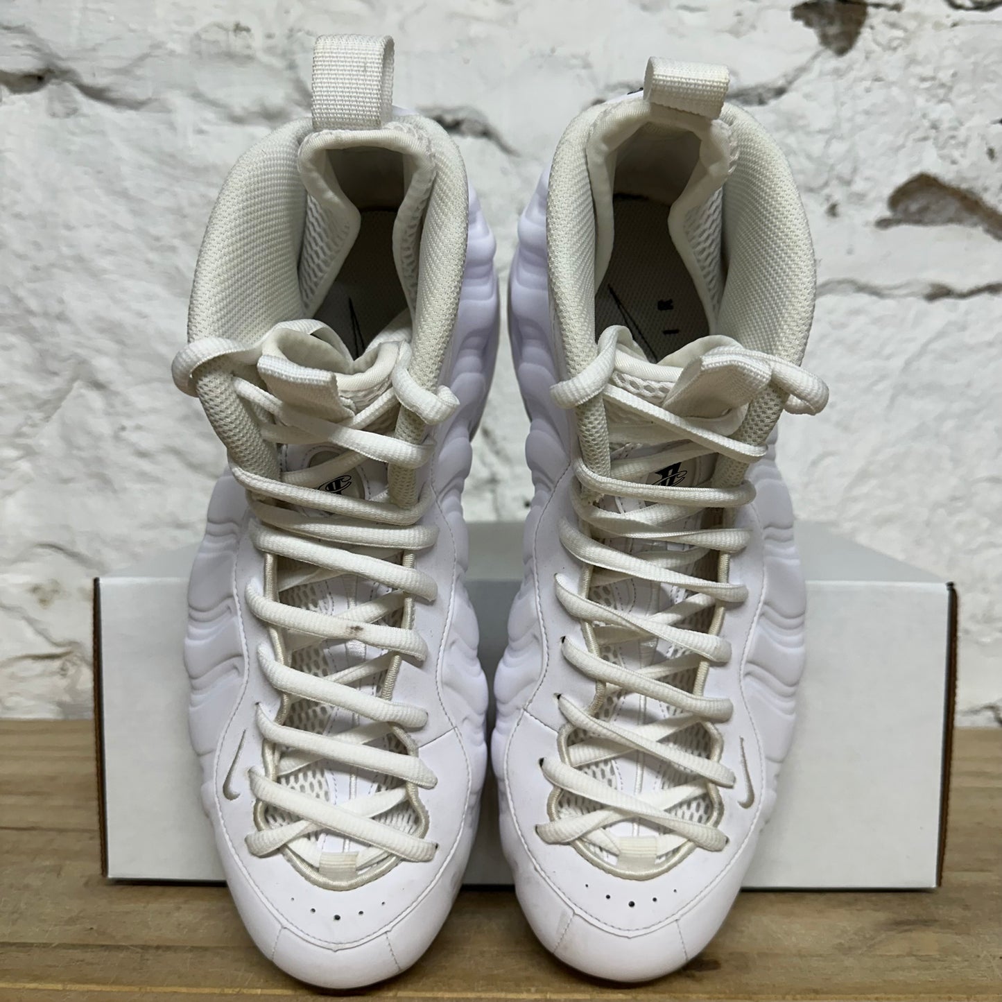 Nike Air Foamposite One Triple White Sz 10.5