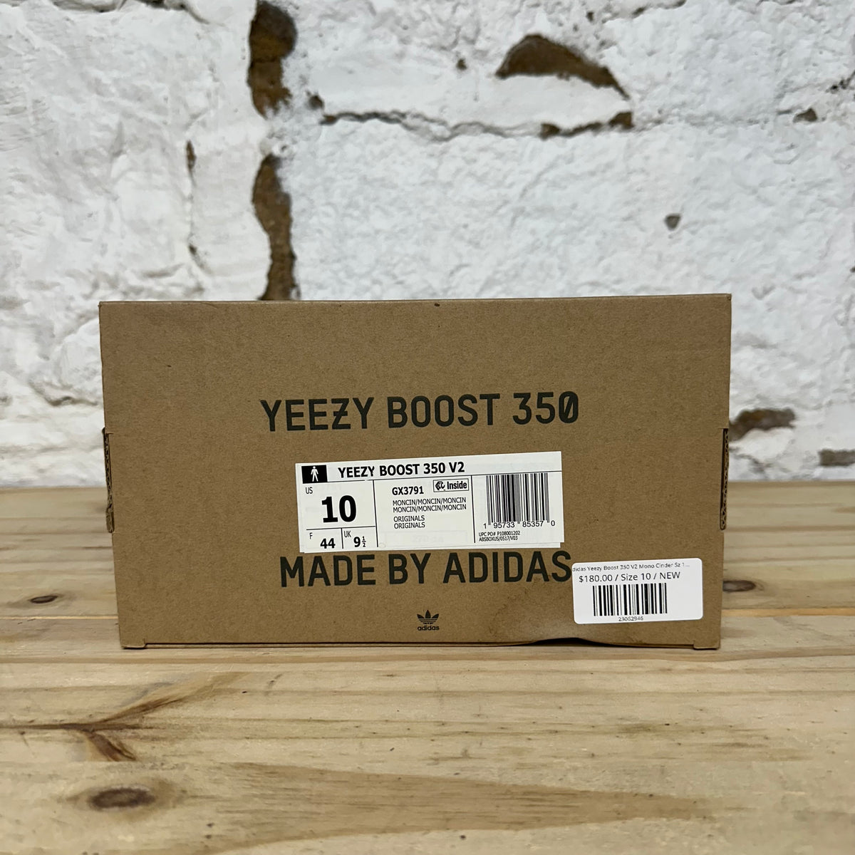 Yeezy 350 V2 Mono Cinder Sz 10 DS