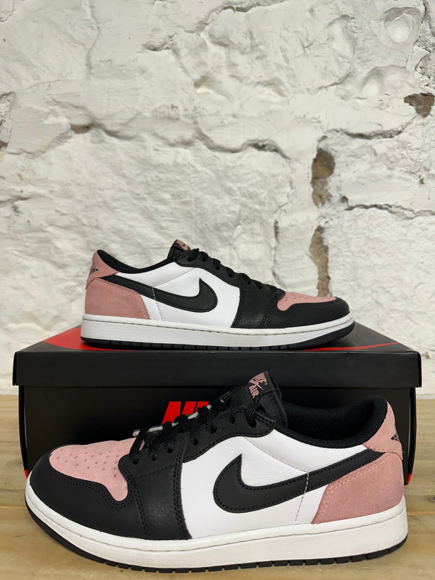 Air Jordan 1 Low Bleached Coral Sz 10