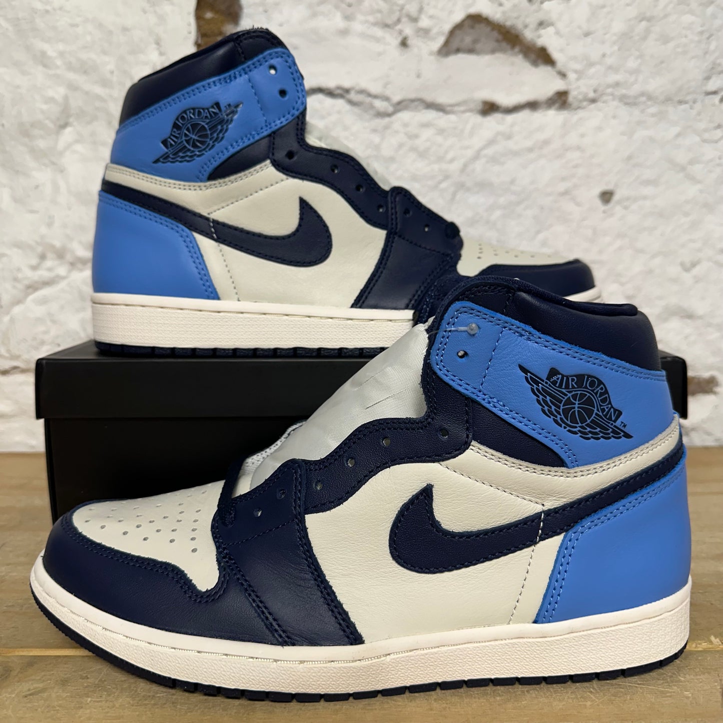 Air Jordan 1 High Obsidian Sz 9.5 DS