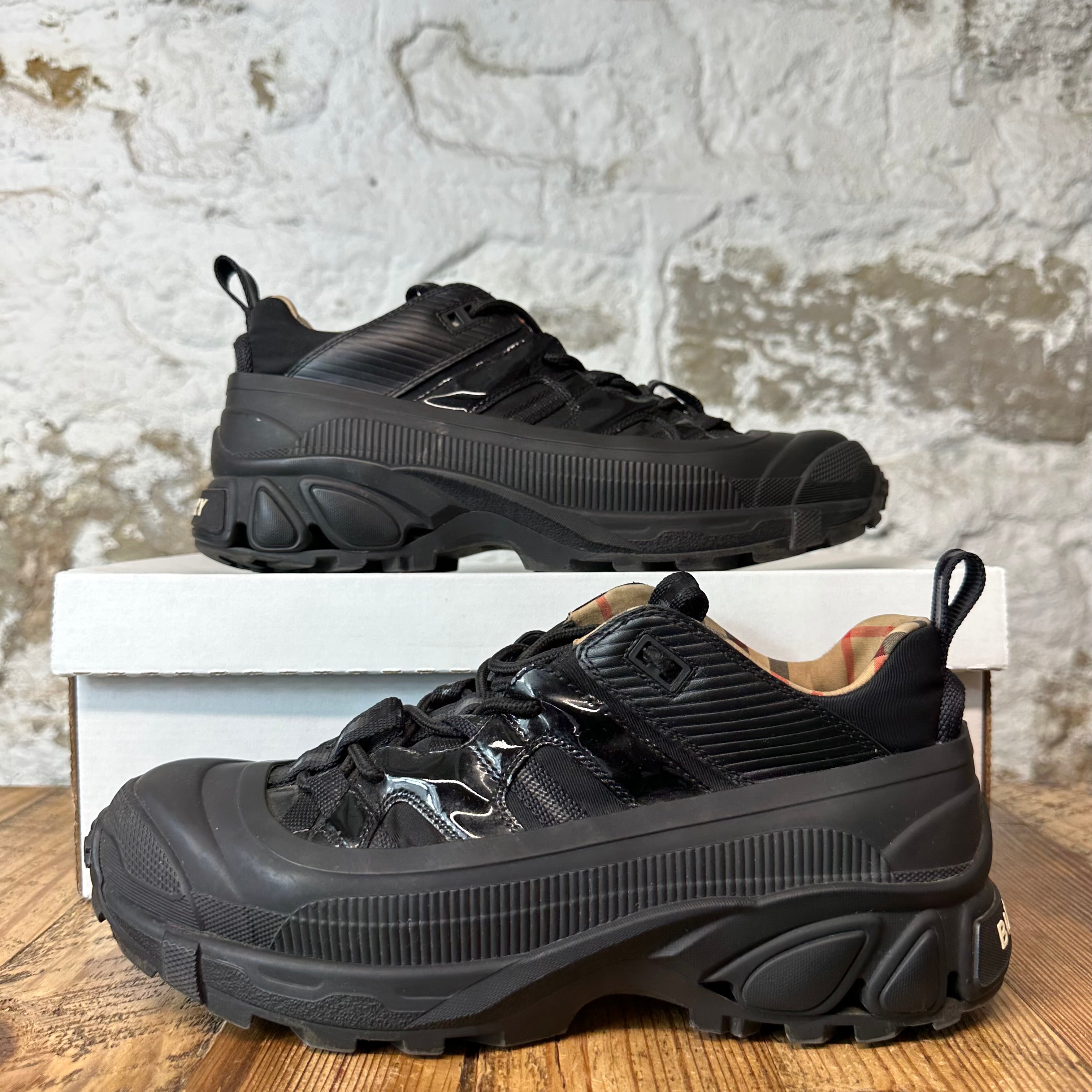 Burberry Arthur Plaid Triple Black Sneaker Sz 8 (41)