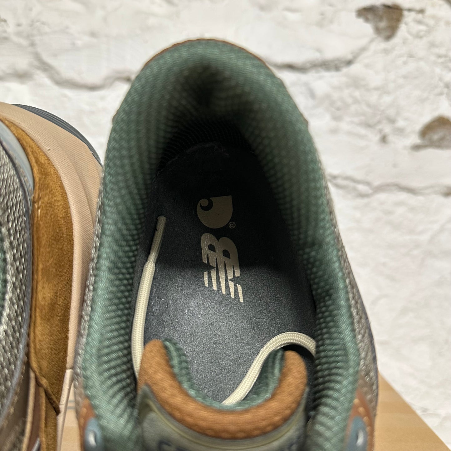 New Balance 990v6 Carhartt WIP Sculpture Center Sz 10.5