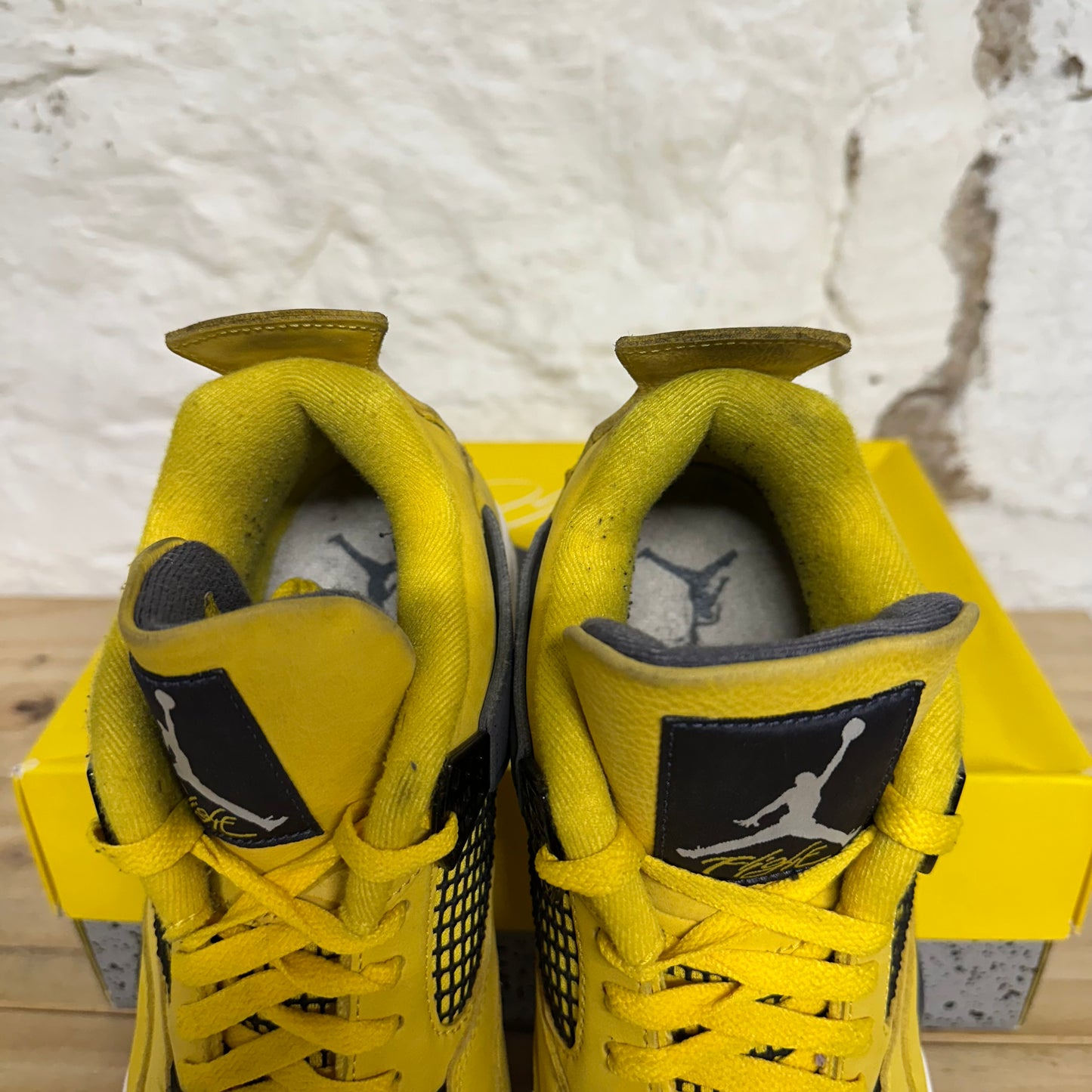 Air Jordan 4 Lightning Sz 11