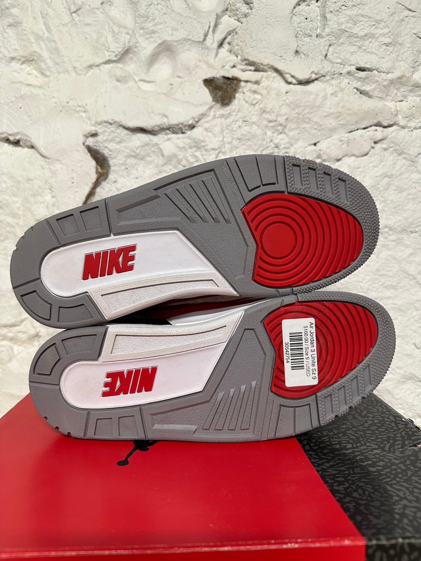 Air Jordan 3 Unite Sz 9