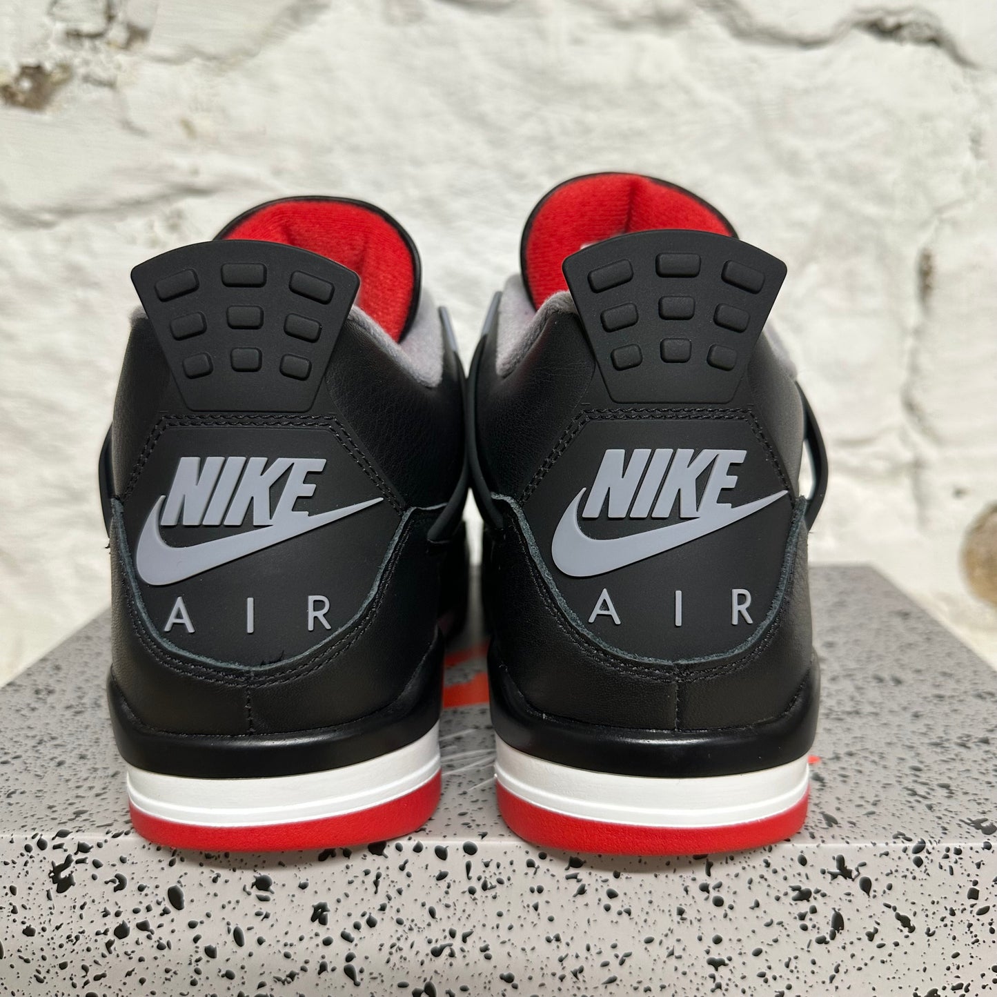 Air Jordan 4 Bred Reimagined Sz 9
