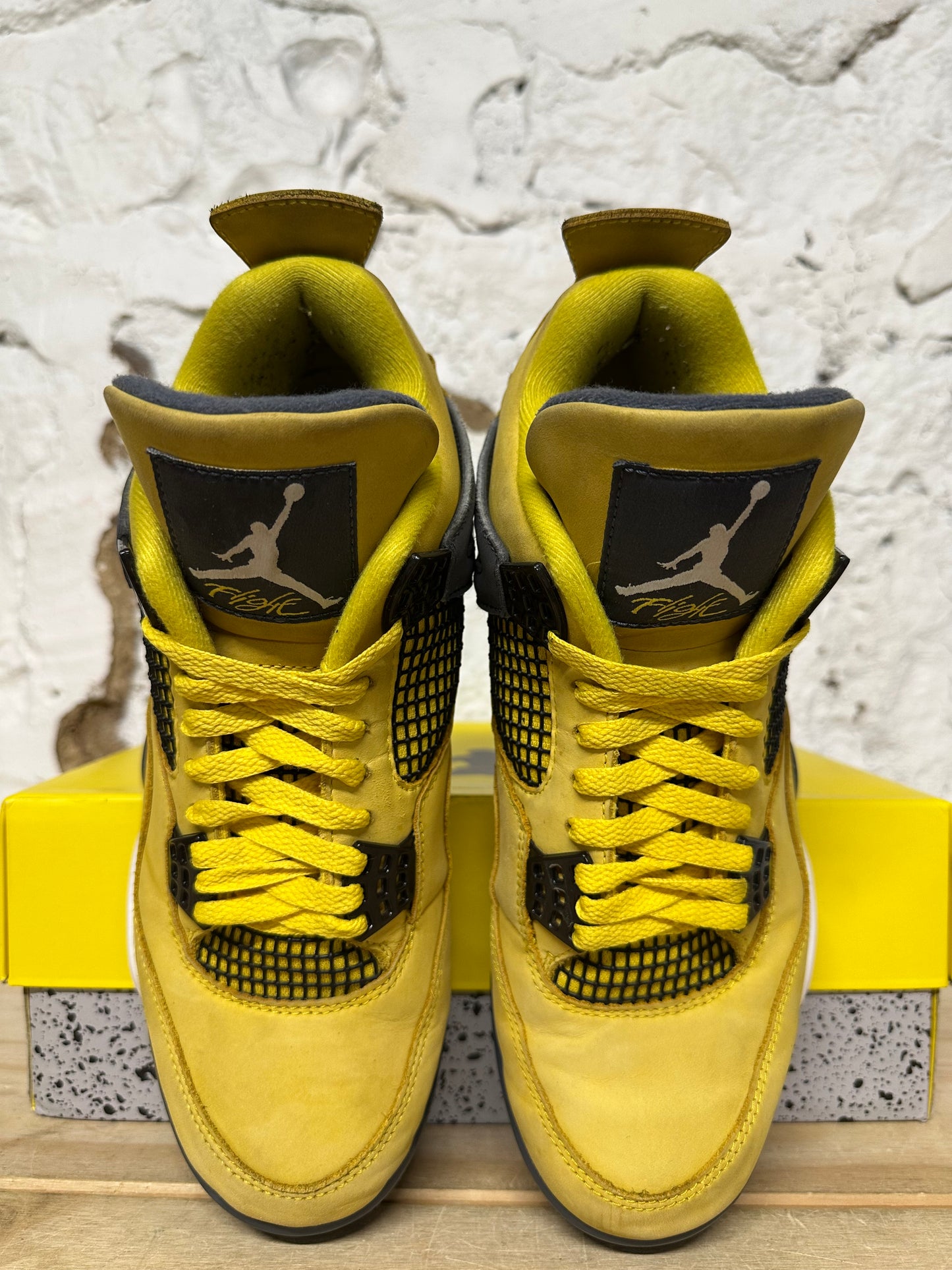 Air Jordan 4 Lightning Sz 10