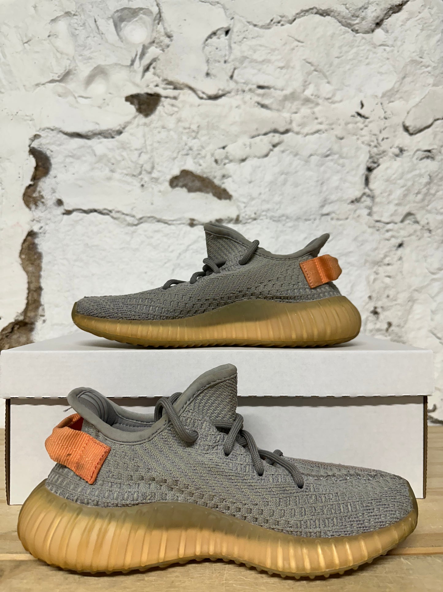 Yeezy 350 V2 True Form Sz 4