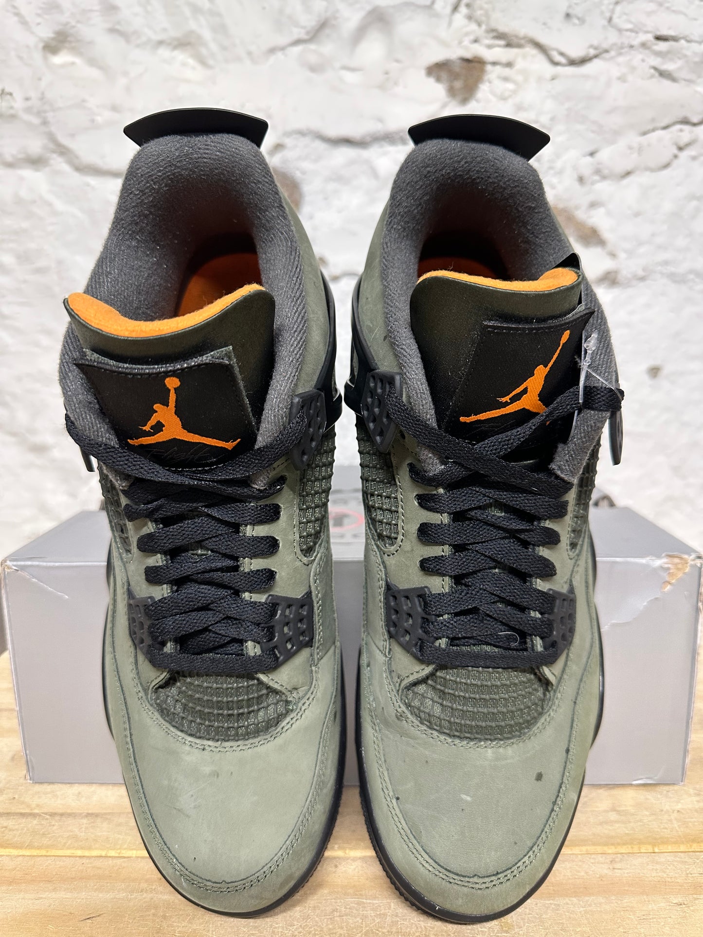 Air Jordan 4 Undefeated Sz 11