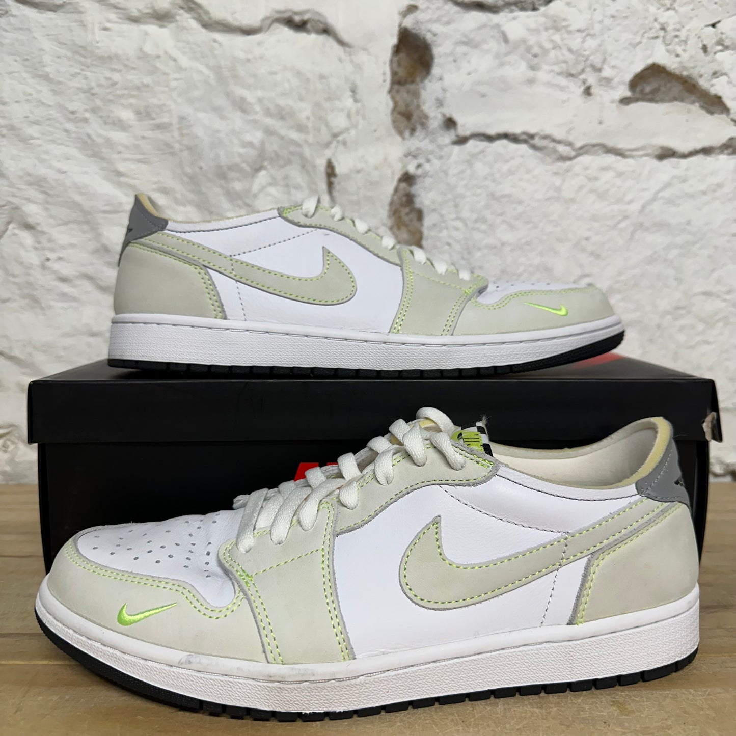 Air Jordan 1 Low Ghost Green Sz 10.5