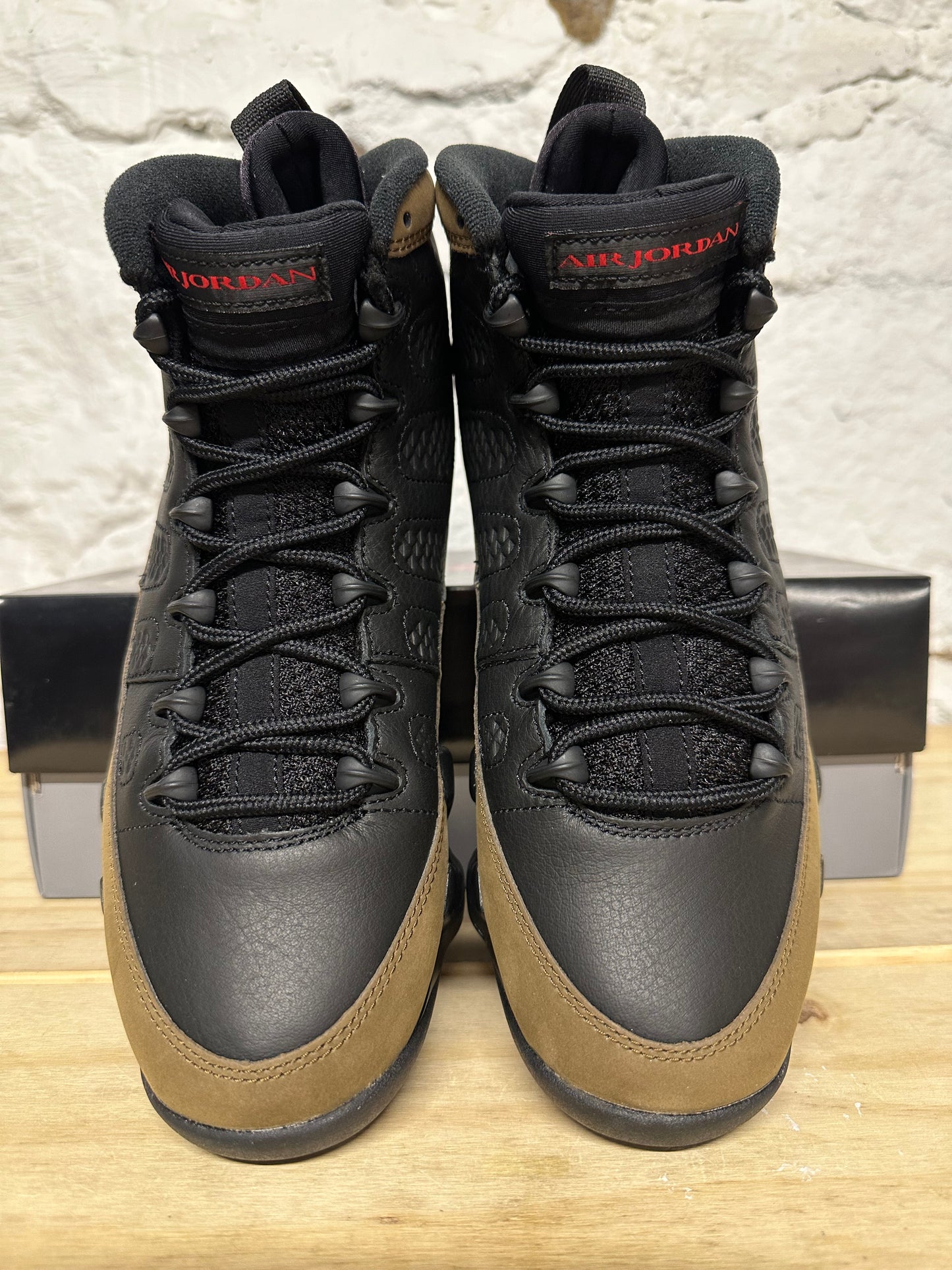 Air Jordan 9 Olive Sz 7.5 DS