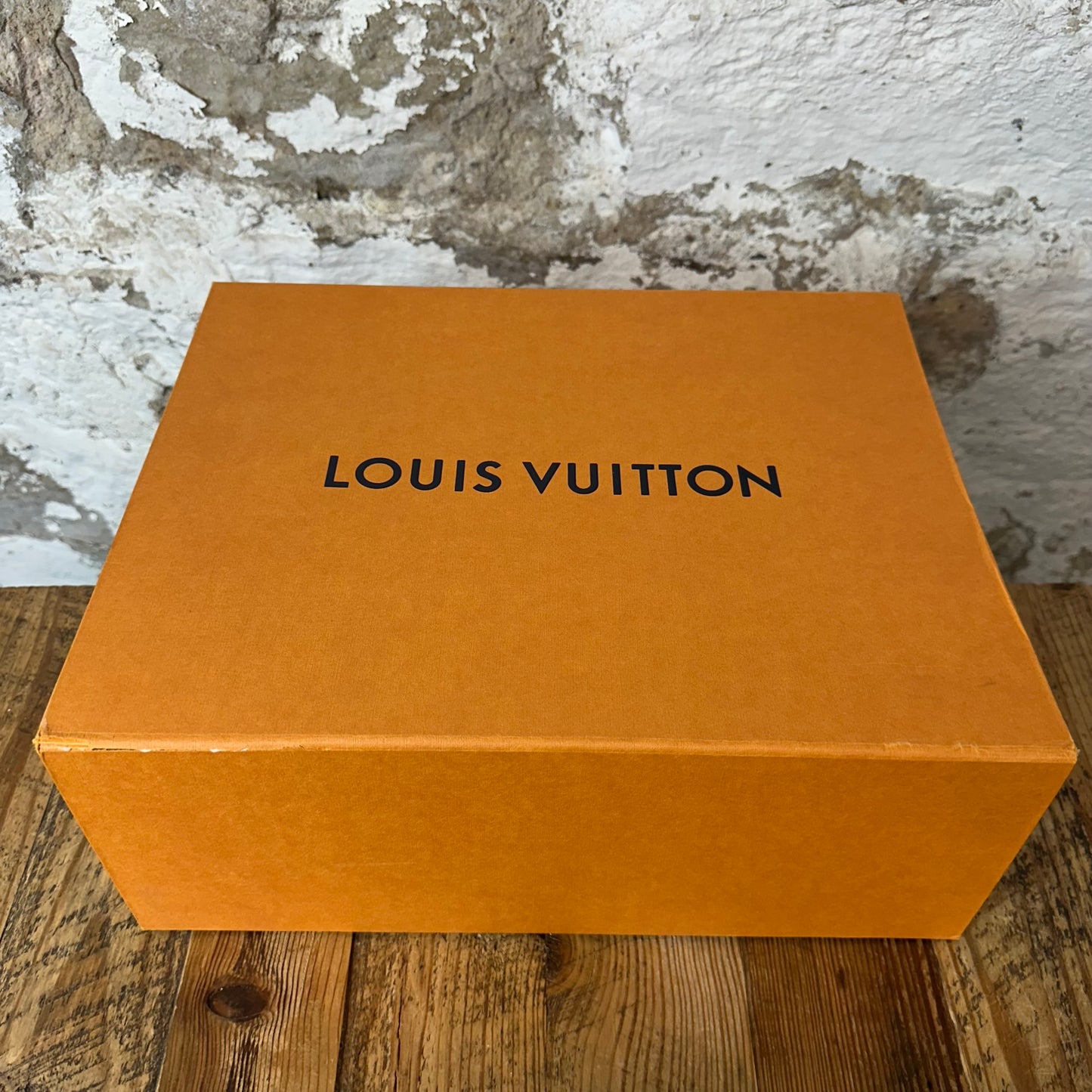 Louis Vuitton Beige Cream Skate Sneaker Sz 8.5 (7LV)