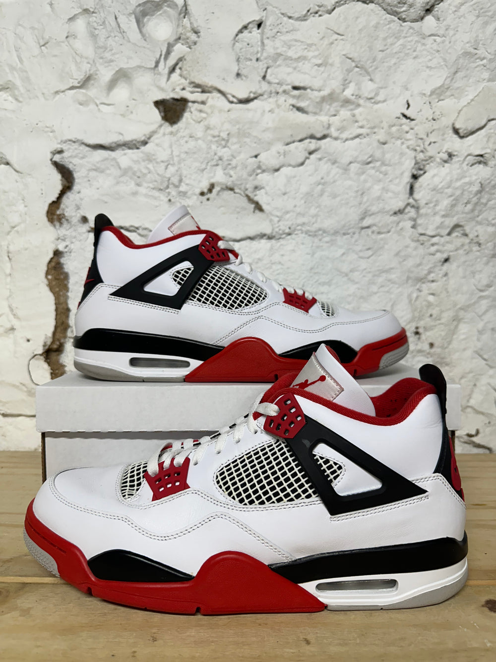 Air Jordan 4 Fire Red Sz 13