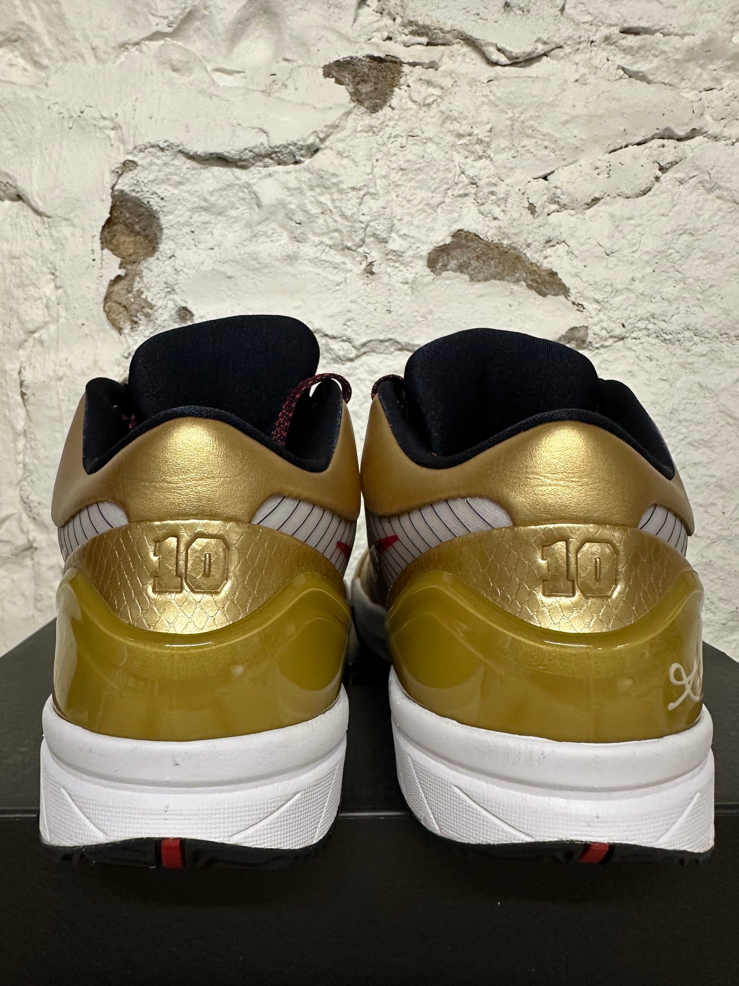Nike Kobe 4 Gold Medal Sz 8.5