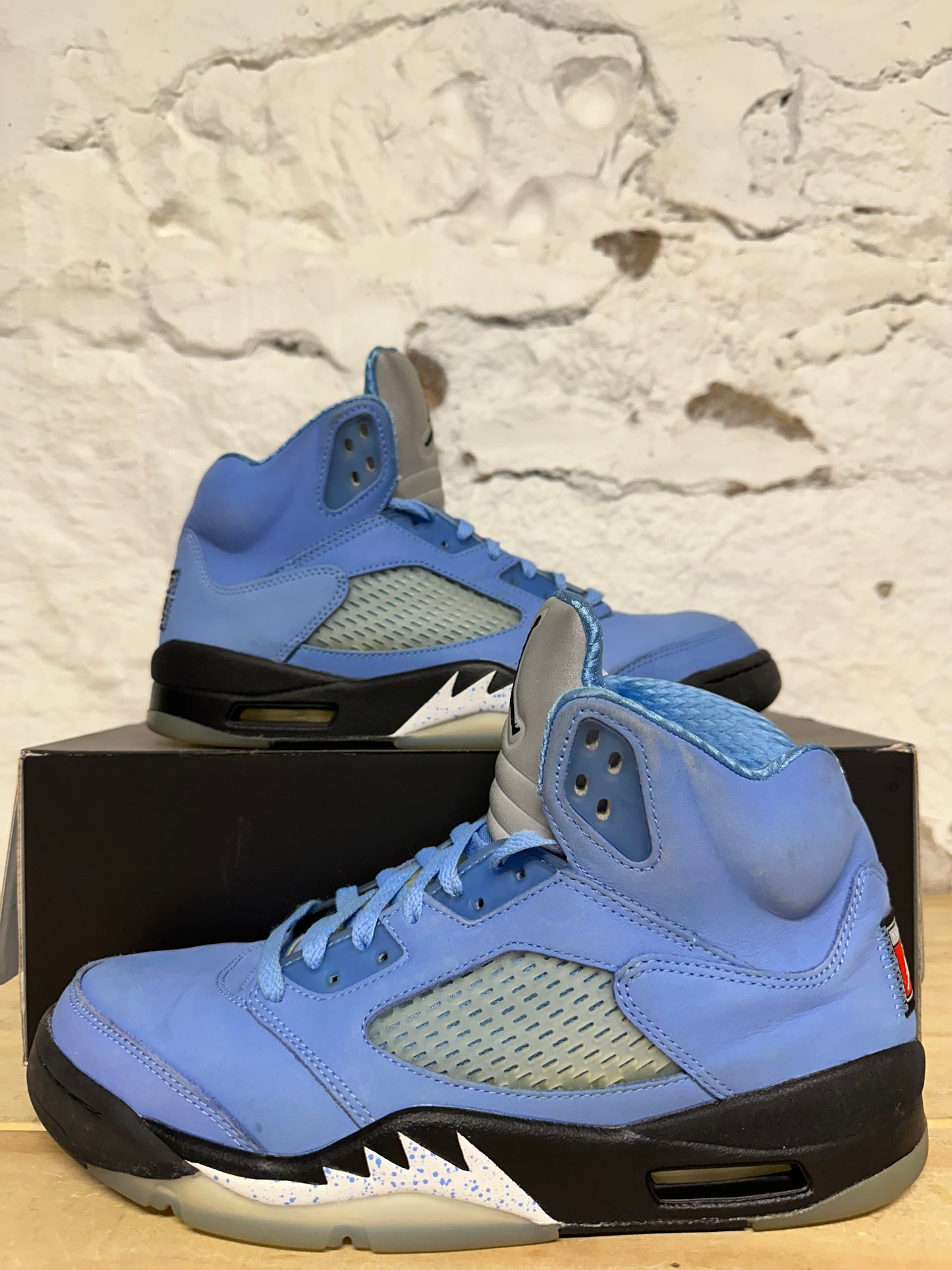 Air Jordan 5 UNC University Blue Sz 9.5