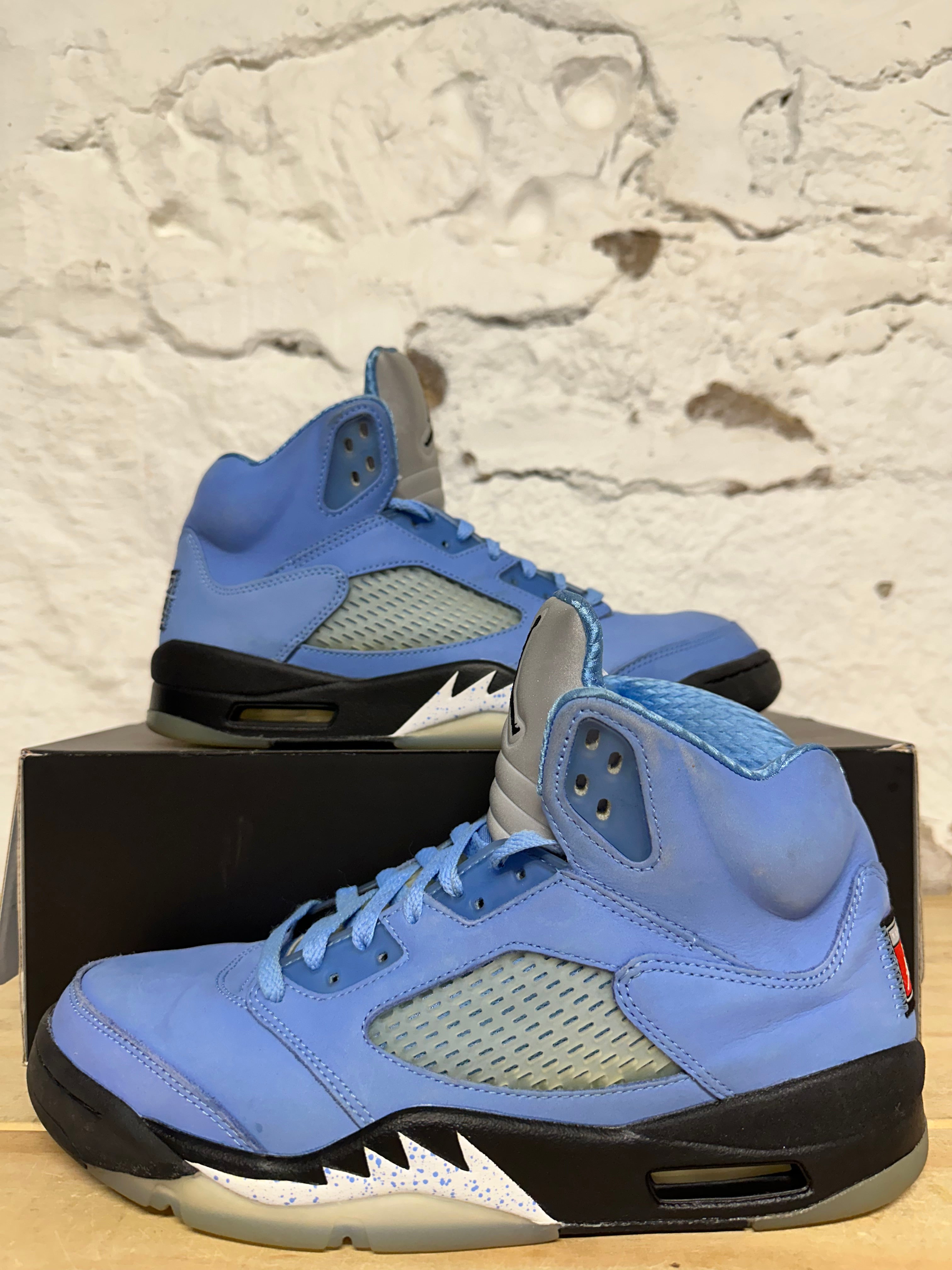 Air Jordan 5 UNC University Blue Sz 9.5
