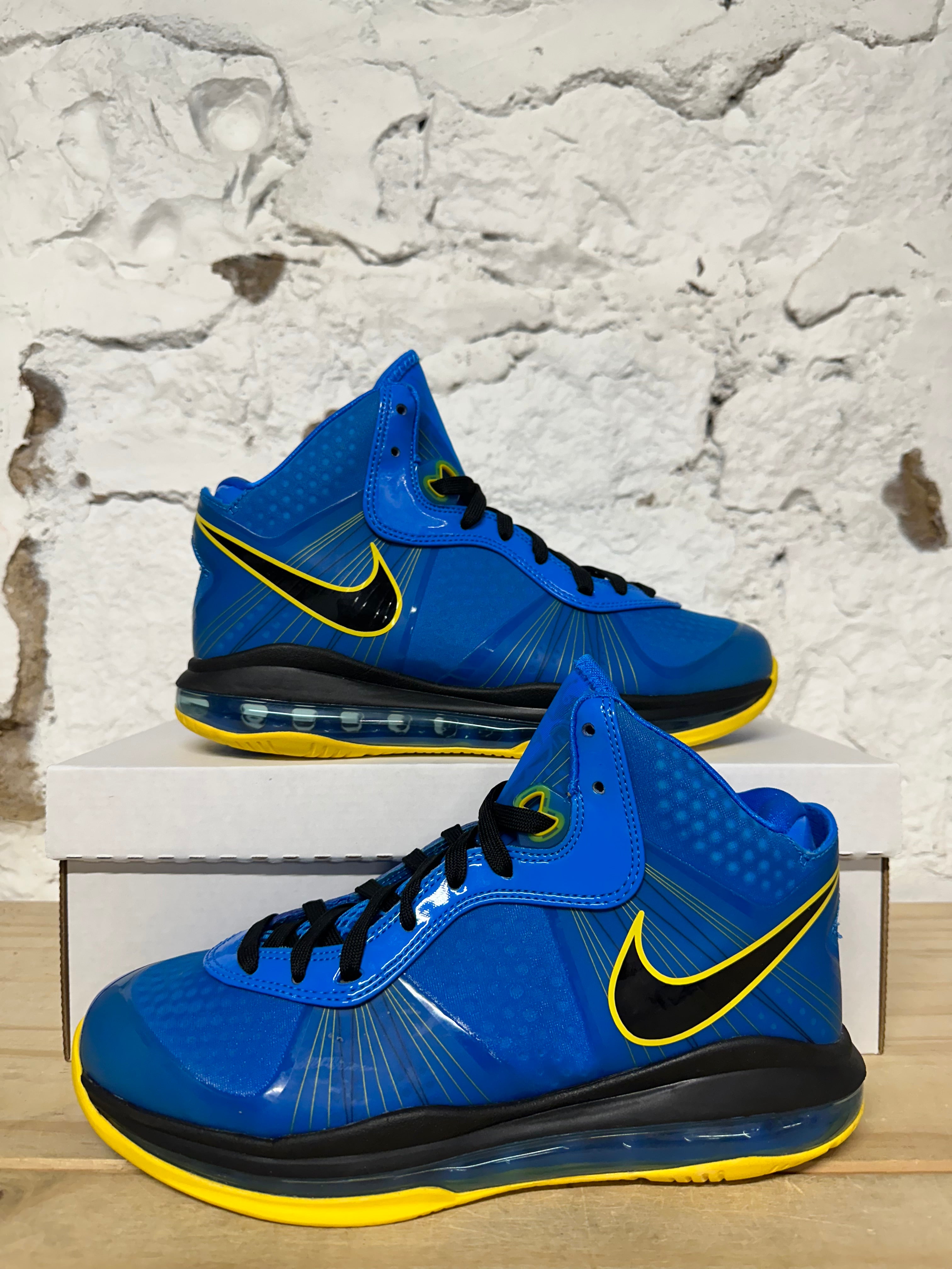 Nike Lebron 8 V2 Entourage Sz 8 DS