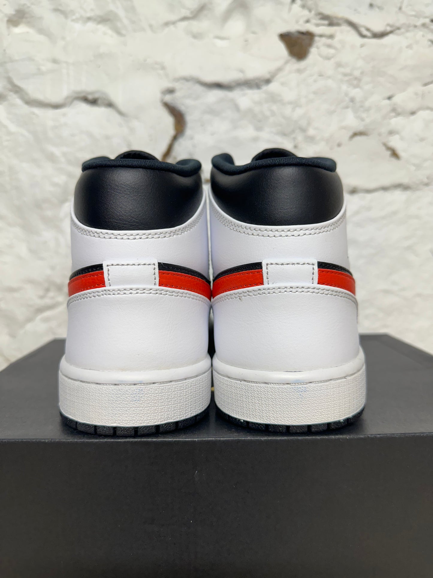 Air Jordan 1 Mid Black Chile Red White Sz 11.5 DS