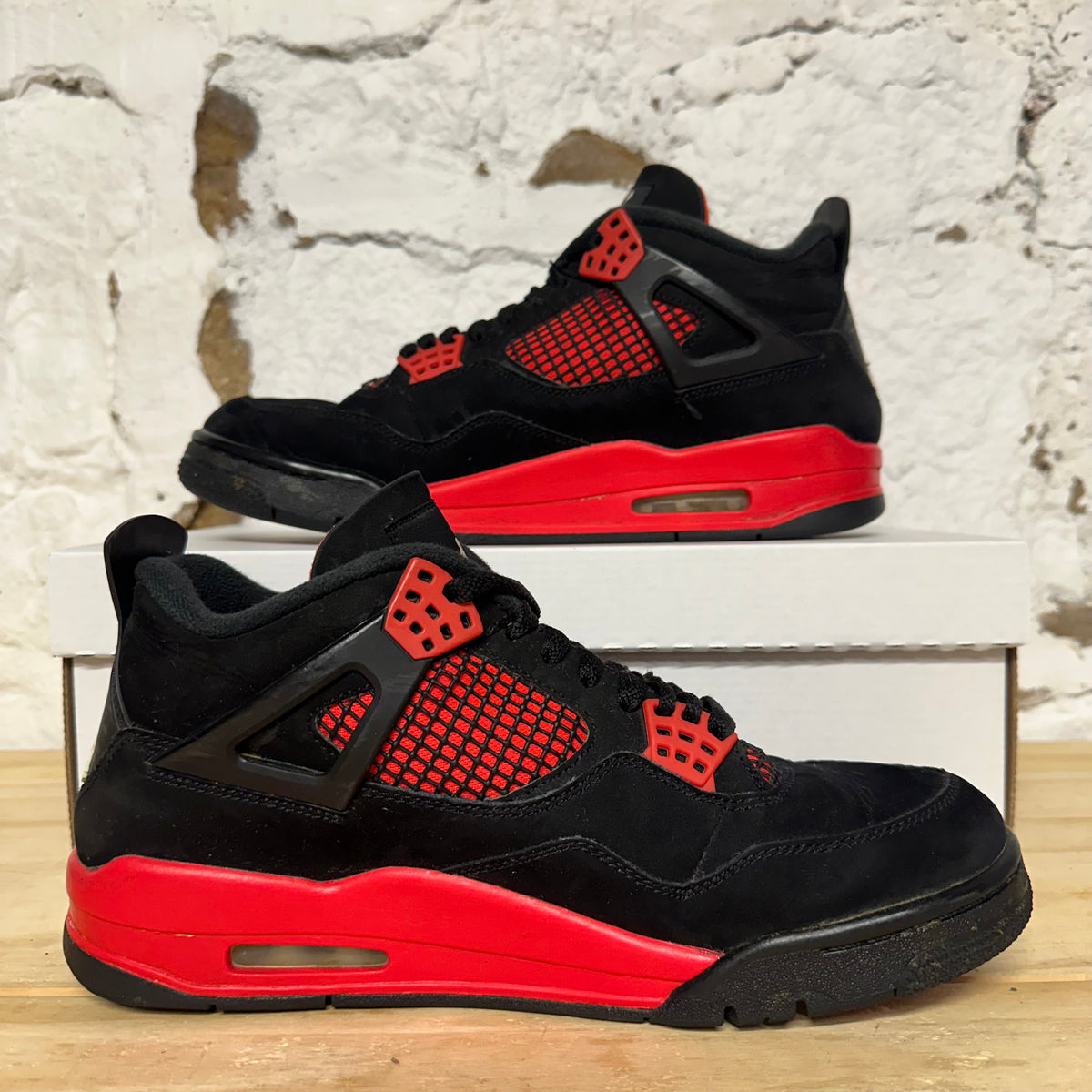 Air Jordan 4 Red Thunder Sz 8.5