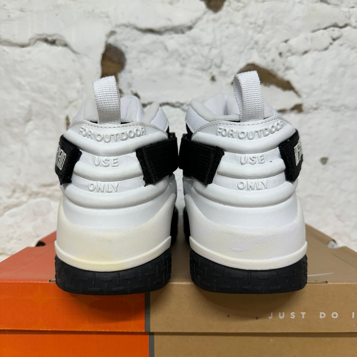 Nike Air Raid White Black Sz 10 DS